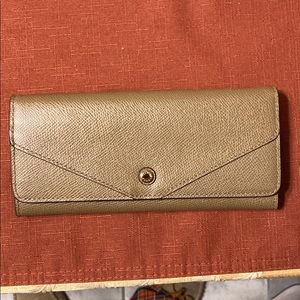 Henri bendel wallet